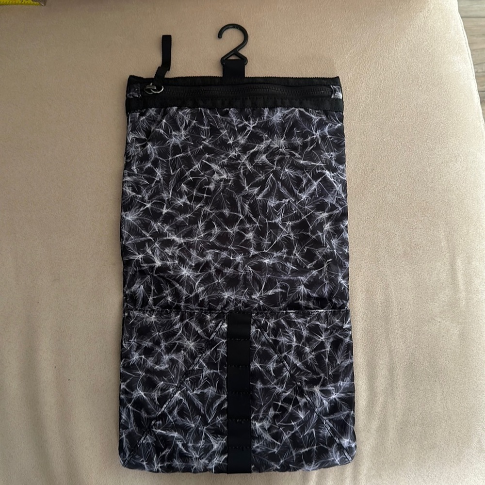 Lululemon Laundry Bag (with hook)